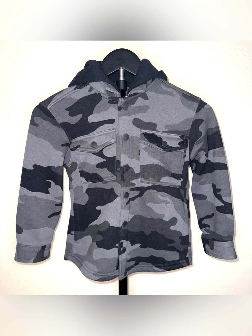Abercrombie kids Boys Camo Hooded Button-Front Jacket, size 5/6, EUC